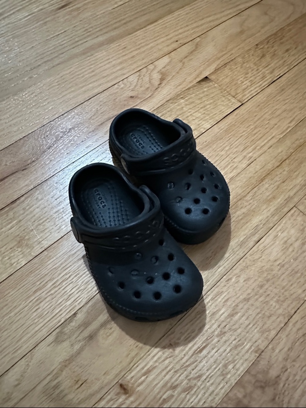 CROCS toddler Classic Clog - Black size toddler 5